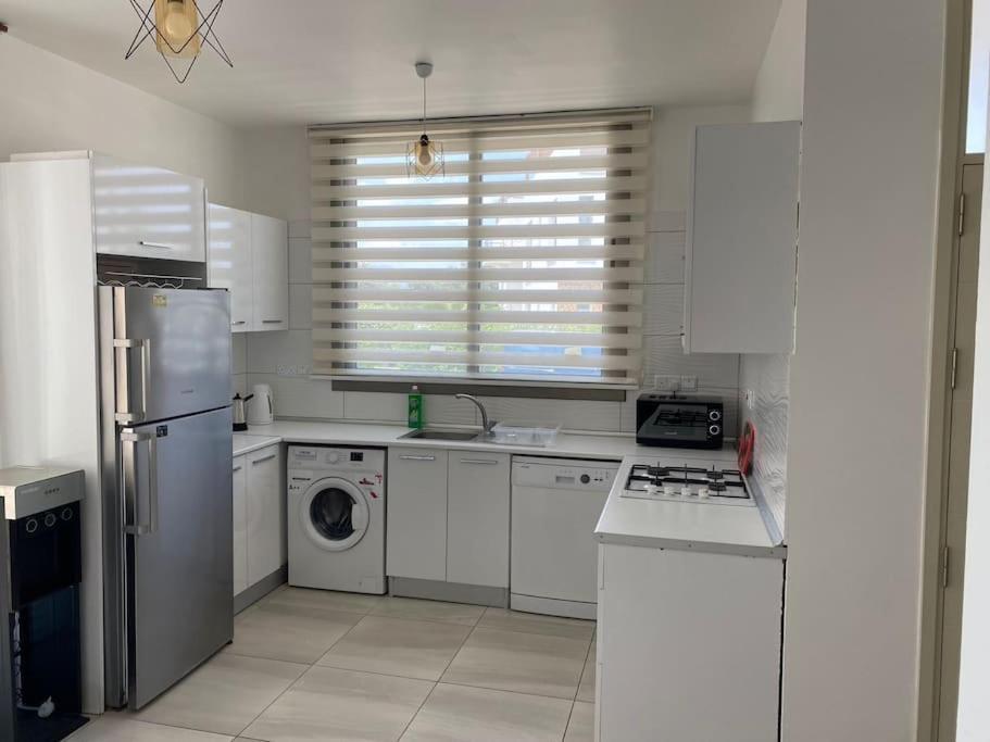 Girne/Zeytinlik 2+1 Muhtesem Terasli Daire Luaran gambar